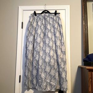 Wet Seal blue and white floral maxi skirt